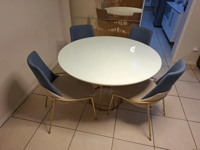 Mesa de jantar com 4 cadeiras luxo
