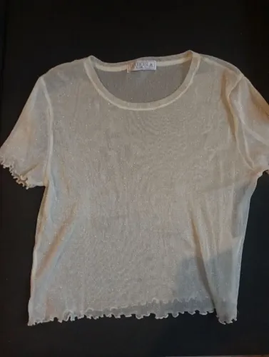 Camiseta transparente com brilho