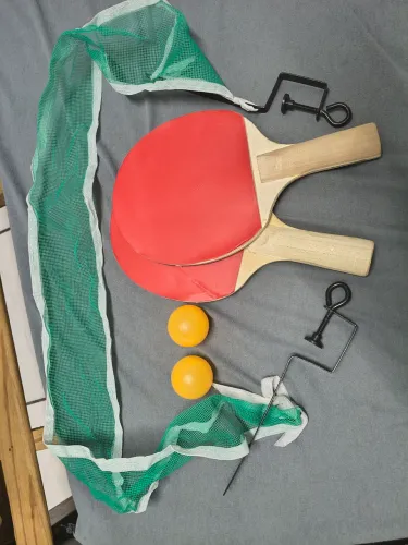 Raquetes com 3 bolinhas e rede