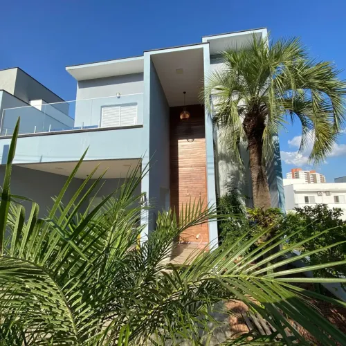 Casa em Condomínio Fechado Conforto e Elegância. Estuda Permuta.