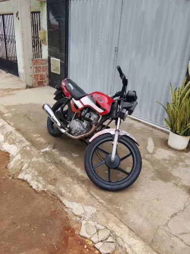 Vendo ou troco Titan 96 toda em dias