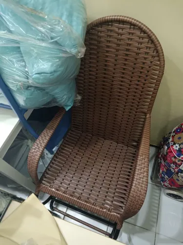 Cadeira de Balança em Fibra Sintética