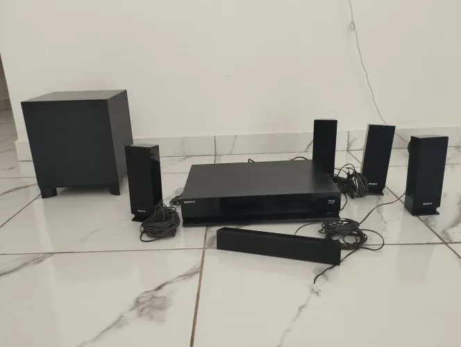 Home Theater Sony 5.1 Blu-ray 3D Completo BDV-E370 Som Potente