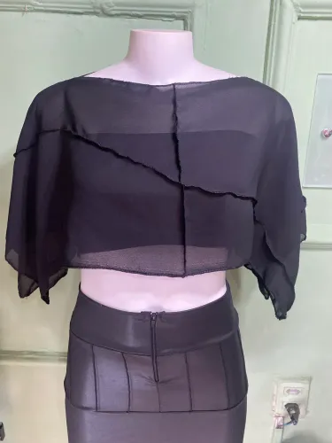 Cropped bata 