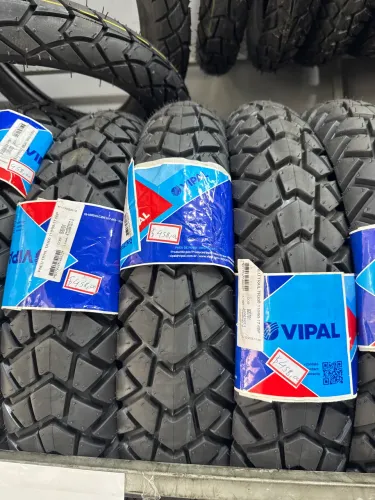 Pneu traseiro de Bros e crosser 110/90-17 vipal tr300