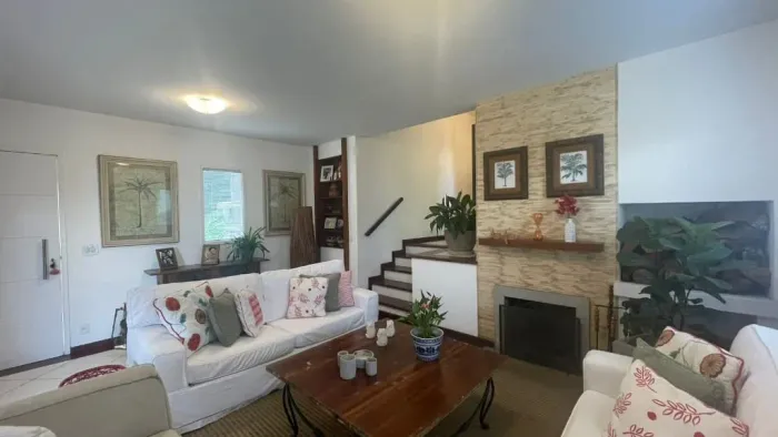Casa à venda 4 Quartos, 2 Suites, 4 Vagas, 540M², Retiro, Petrópolis - RJ