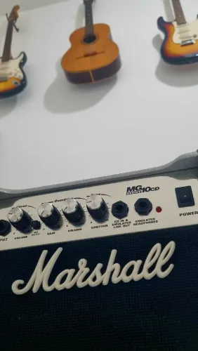 Amplificador Marshall Mg10cd