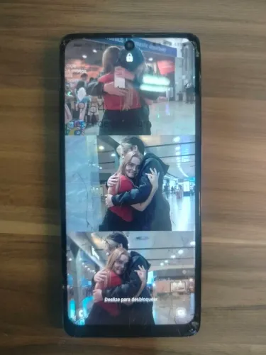 Vendo ou troco A71 (tela trincada, porem funciona)