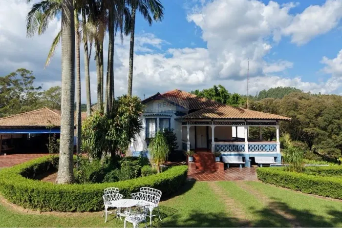 Fazenda Santa Rita do Quartel - a venda em Aguas da Prata SP divisa com Poços de Caldas MG