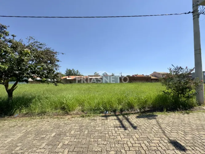 Venda de Terreno em Condomínio no Bairro Agua Branca
