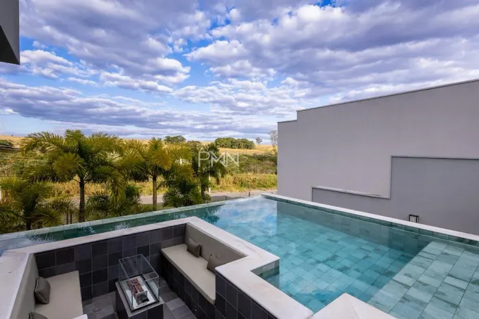 Sobrado à venda em Campinas, Loteamento Residencial Arborais, com 3 suítes, com 450 m²