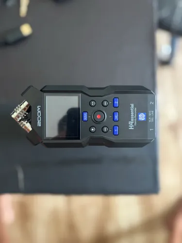 Gravador De Áudio Portátil Zoom H4 Essential (4 Faixas, 32-bit Float)