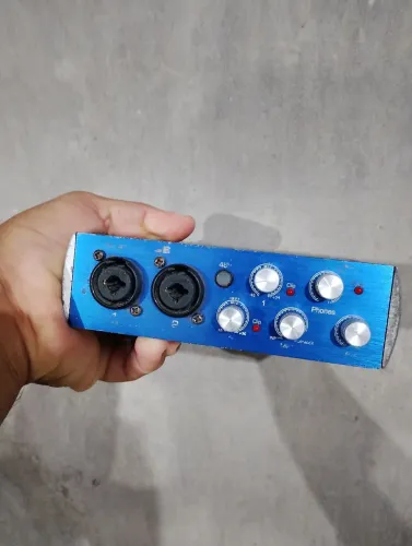 PLACA DE AUDIO PRESSONUS AUDIOBOX