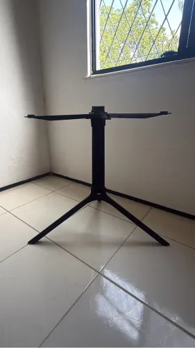 Vendo mesa Stay Compact + case acolchoada.