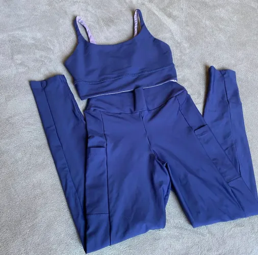 live! I conjunto linha basic azul marinho l legging bolsos | top dupla-face I m (38/40)
