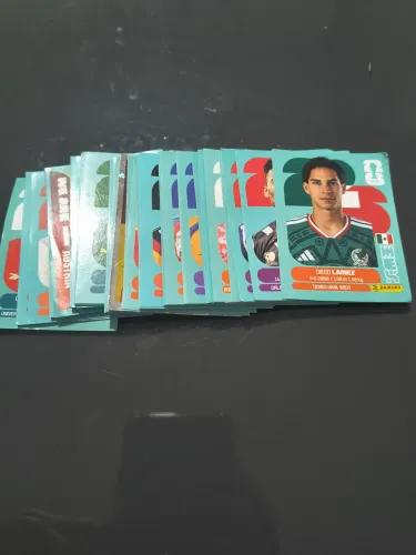 ? Lote com 60 figurinhas diferentes da Copa do Mundo FIFA 2026!