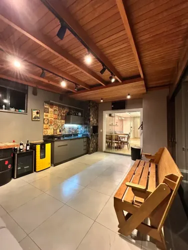 SOBRADO NO VILA NOVA - 3 QUARTOS + HOME OFFICE, 4 VAGAS - TODO MOBILIADO - PORTEIRA FECHA