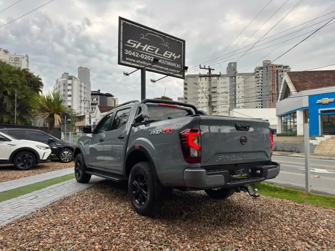 Nissan Frontier Pro4x CD 4X4 2.3 Bi-TB Die. AUT 2025