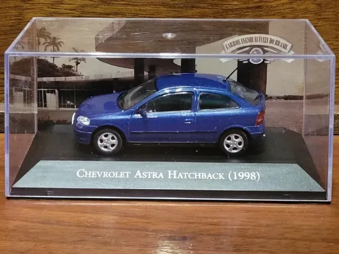Chevrolet Astra Hatchback 1998 - Coleção Carros Inesquecíveis do Brasil - Miniatura 1/43
