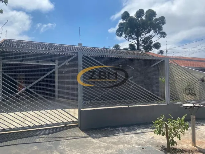 Casa para Venda, 03 suítes sendo 01 c/closet, Churrasqueira, 03 Vagas de garagem, 250 M² d