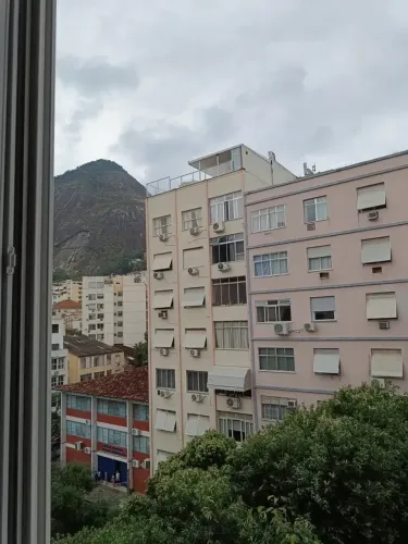 OPORTUNIDADE ÚNICA NA GENERAL GLICÉRIO: 90m² COM ALTO POTENCIAL DE VALORIZAÇÃO!