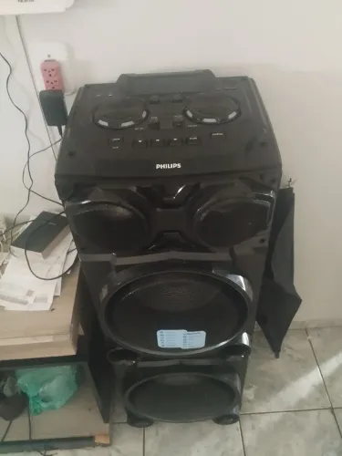 Caixa de som torre Philips 2000w 