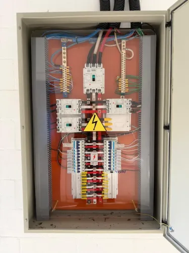 QUADRO ELÉTRICO 27 DEJUNTORES