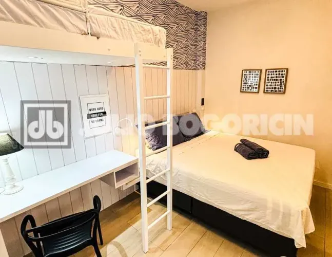 Studio Reformado em Copacabana Excelente Oportunidade