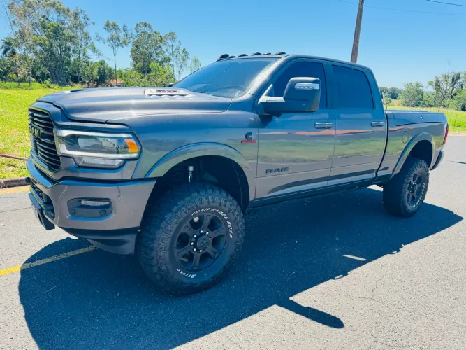 Ram 2500 Laram. 6.7 Night ED. TB CD 4X4 DIE 2023