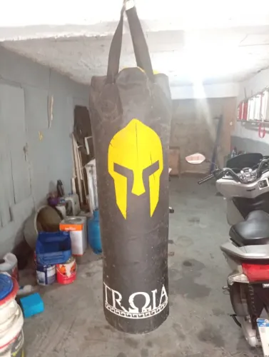 Kit Aparador de Chute + Manopla + Saco de Boxe + Luva de Boxe/Kickboxing