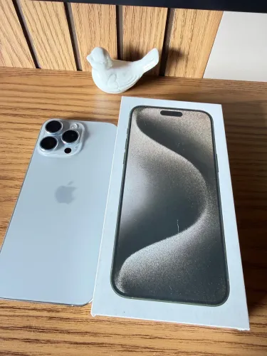 Vende-se IPhone 15 pro Max