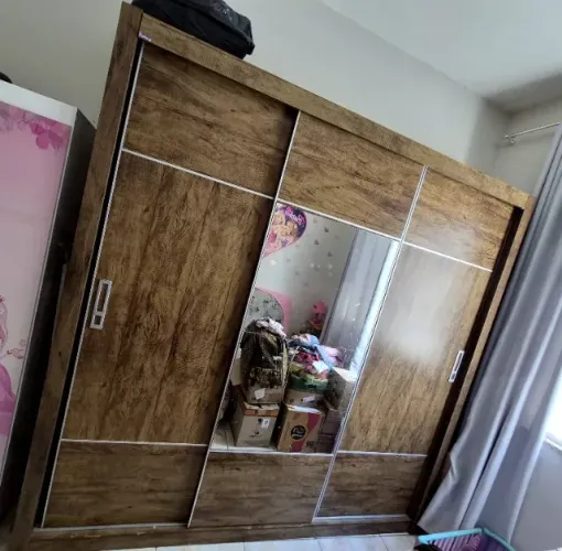 Guarda roupa adulto e doação do guarda roupa infantil na compra