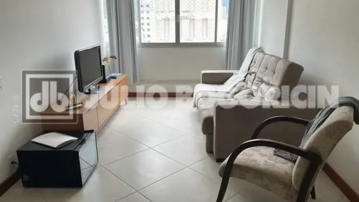 Apartamento : Padrão / Residencial / Copacabana