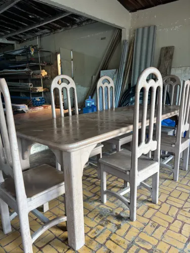 Mesa de Madeira Maciça Angelim Pedra com 6 Cadeiras - Oportunidade!