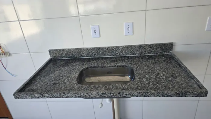 Pias de marmore cozinha/banheiro/area de servico