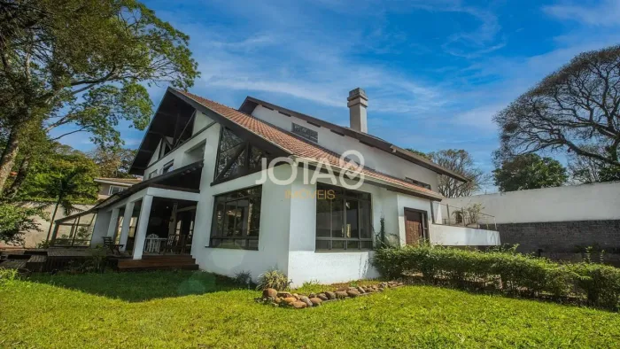 CASA EM CONDOMÍNIO 4 QUARTOS E PISCINA COBERTA Casa em condomínio no campo comprido 4 quar