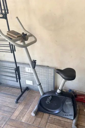 Bicicleta ergométrica Caloi. 230,00 R$