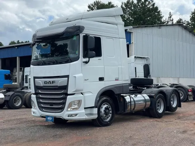 DAF XF 480 6X2 ANO 2024 EURO 6 TETO BAIXO COM 130 MIL KM COM DEFLETOR - PRONTO PARA RODAR