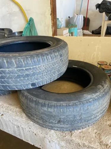 Jogo de pneu Pneus 215/65R16 Bridgestone Dueler