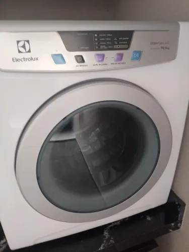 Secadora Electrolux - Parede e piso 
