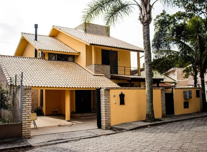 Casa com 6 quartos no bairro Campeche