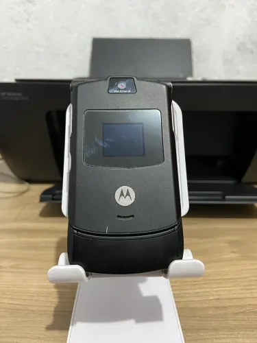 Motorola V3 Black Tela Branca Carcaça Excelente Estado 100% original