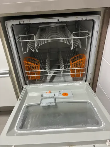 Máquina de lavar louça 8 serviços Brastemp active