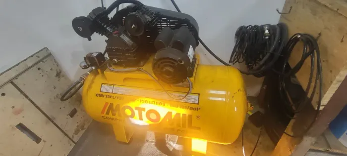 Compressor Profissional Motomil 150L (3HP) Monofásico - Apenas 3 Horas de Uso! (COMPLETO)