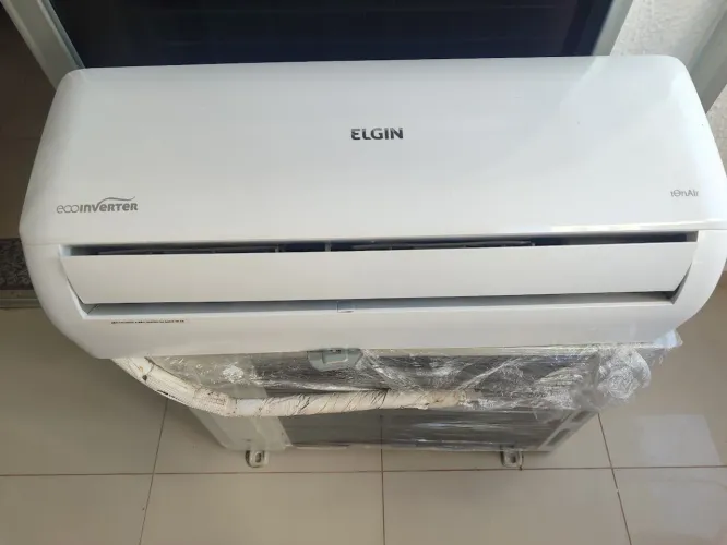 2 Ar condicionado Split 12.000 inverter excelente Estado