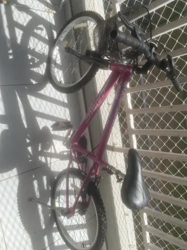 Vendo bicicleta infantil menina