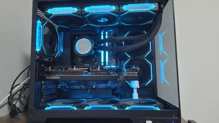 Pc Gamer HIGHEND (R7 9800x3d, 2x32, b650 Aorus, RX 7700xt 12gb)