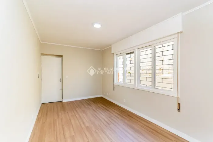 Imóvel para aluguel com 27 metros quadrados com 1 quarto em Vila João Pessoa - Porto Alegr