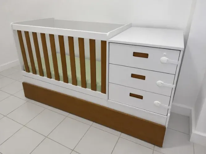 Berço 3 em 1 com Cômoda e Cama Auxiliar retrátil