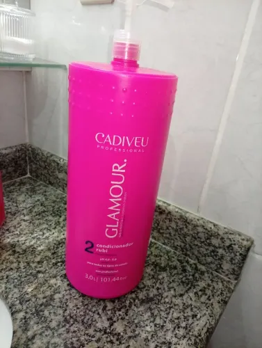 Condicionador Cadiveu Glamour Ruby 3L - Pouquíssimo uso
